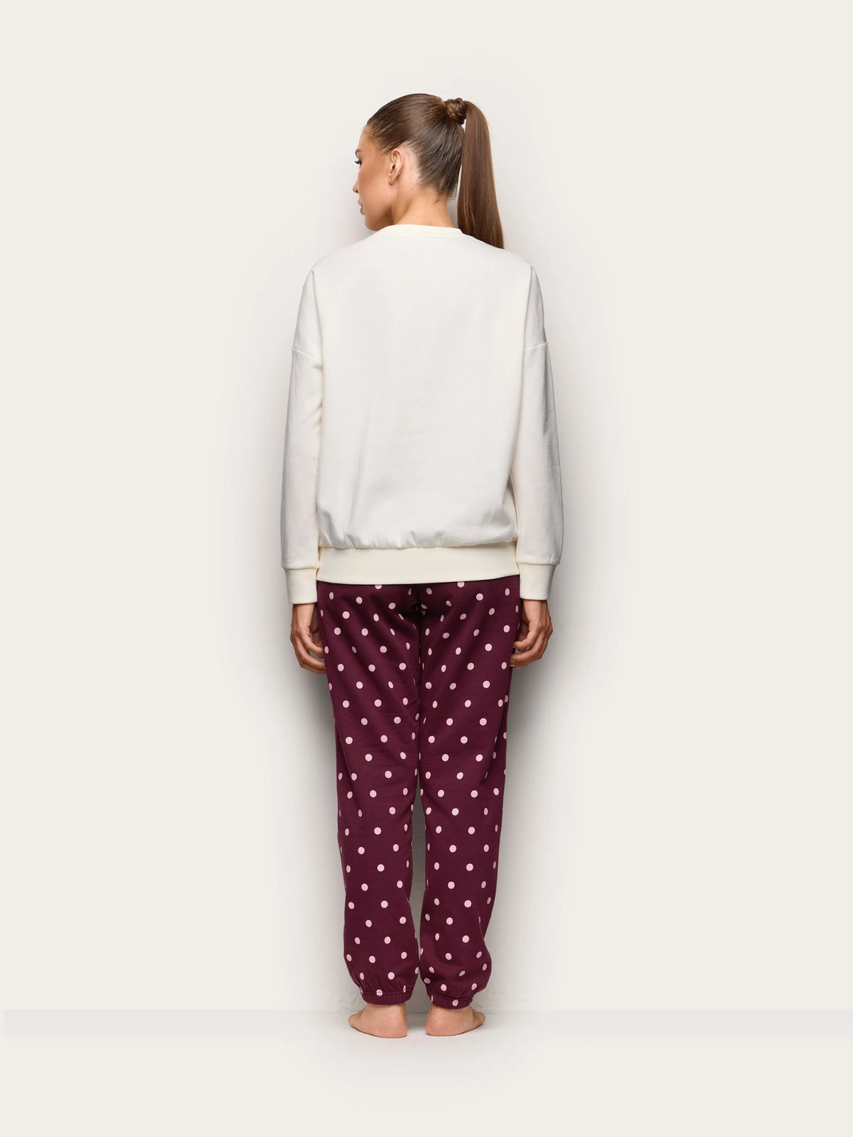 Yamamay Croatia Pyjamas | PPLD193007244_05_f1787e52-6f44-411c-ab1d-de3bf6f25dbb.jpg
