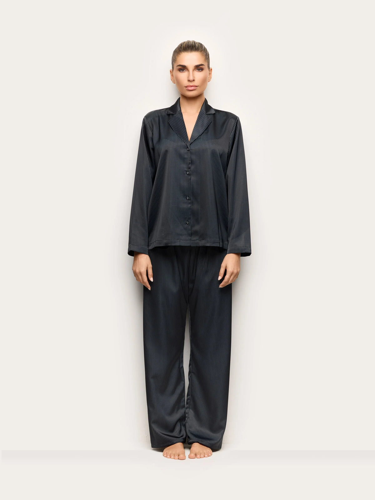 Yamamay Croatia Long-Pyjamas with front opening | PPRD193003128_02.jpg