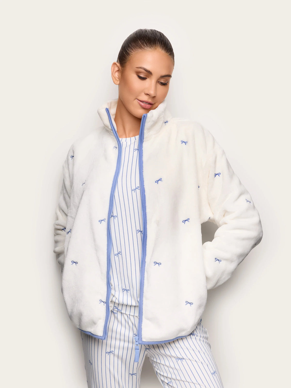 Yamamay Croatia Bed jacket | PVED193002244_01_807bba52-c517-453e-9e50-50534ead89d6.jpg