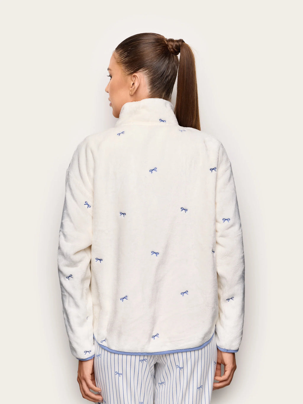 Yamamay Croatia Bed jacket | PVED193002244_05_e1eeb69c-6629-471d-b33c-c9783f7526fc.jpg