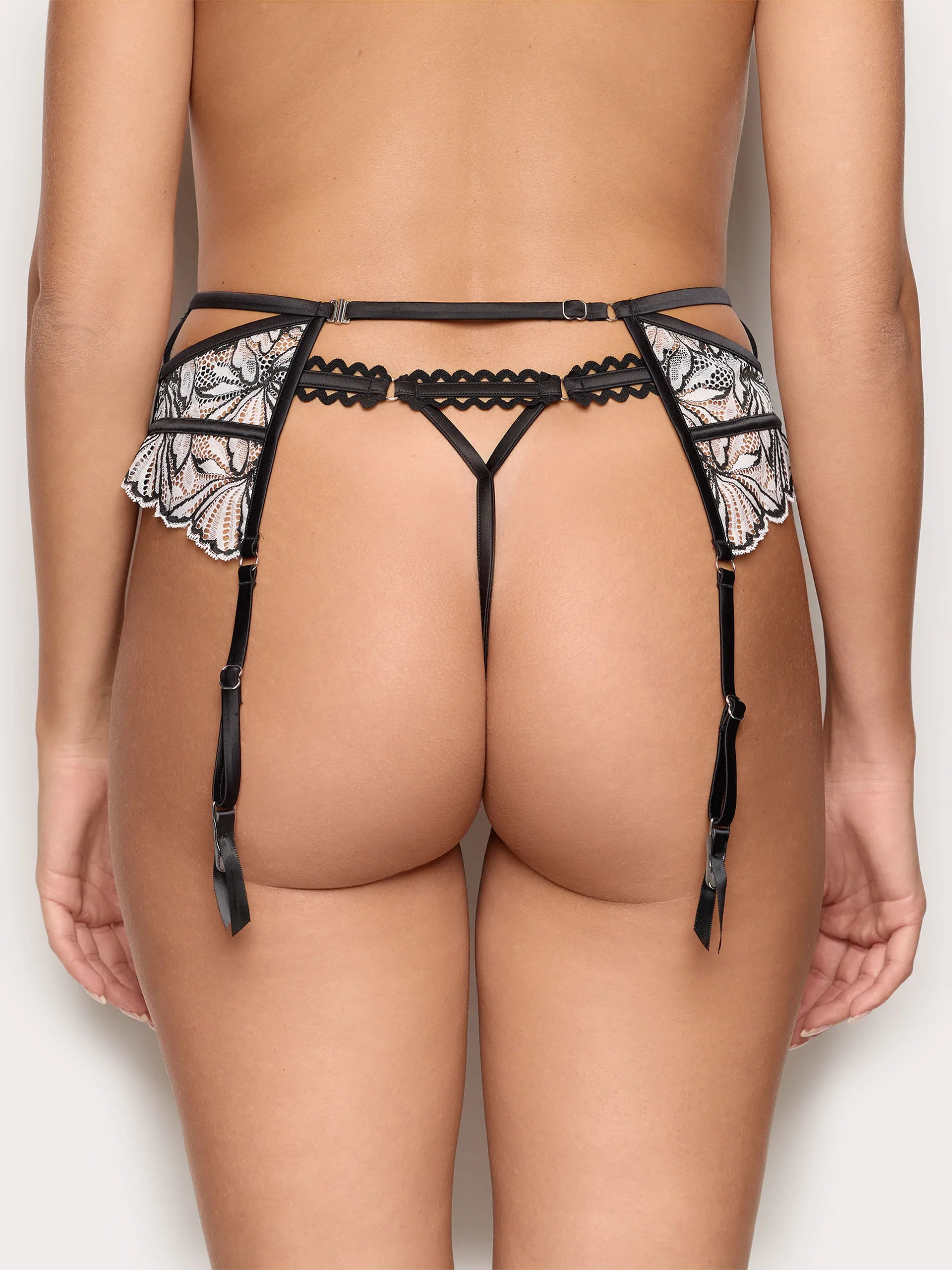 Yamamay Croatia Suspender | SCZD191001_072_04.jpg