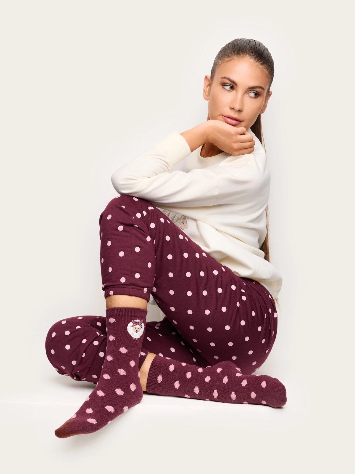 Yamamay Croatia Anti skid socks | SPFD193005128_01_e1e8610b-b27b-4e62-afd0-e18c75efc4bf.jpg