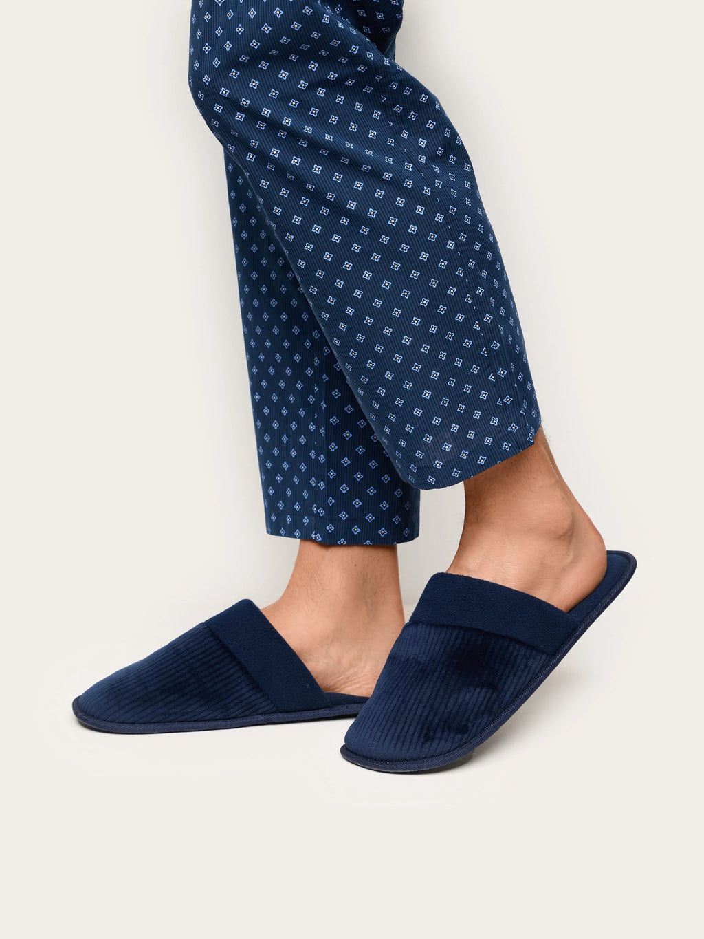 Yamamay Croatia Slippers | SPFU193002024_01_292a4f01-d629-4deb-ad4d-3c20dbe3ea83.jpg